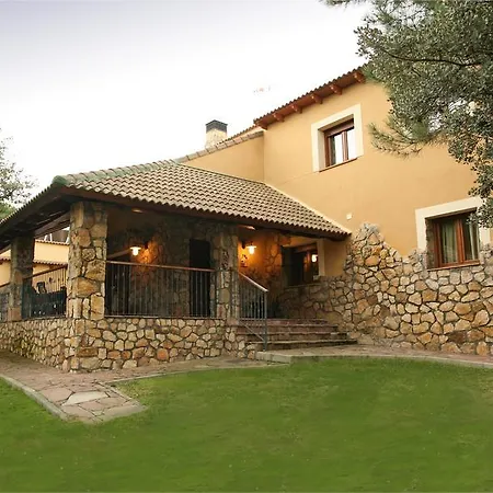 Gasthaus Pico Almanzor 69 Velayos Exterior foto